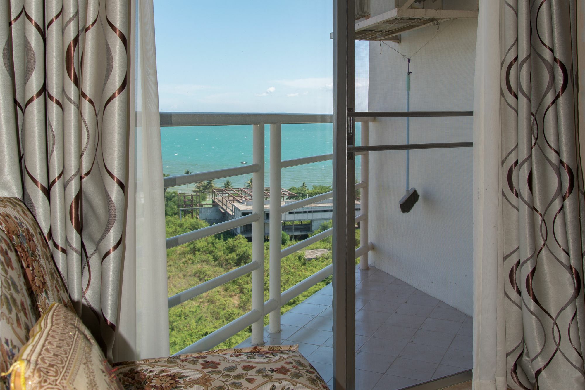 Jomtien Beach Condominium S2 ภายนอก รูปภาพ